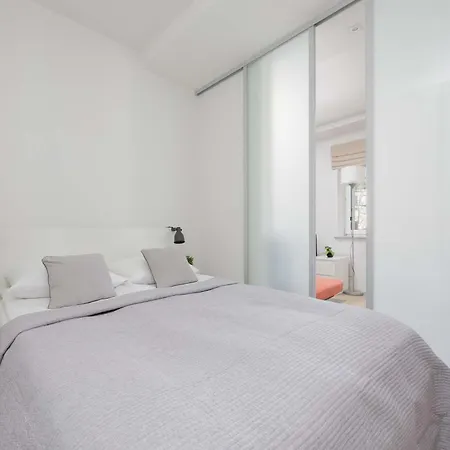 Apartament Functional & Modern Close To The Capitol Theater By Renters Warszawa