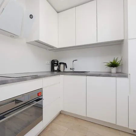 Functional & Modern Close To The Capitol Theater By Renters Appartement Varsovie
